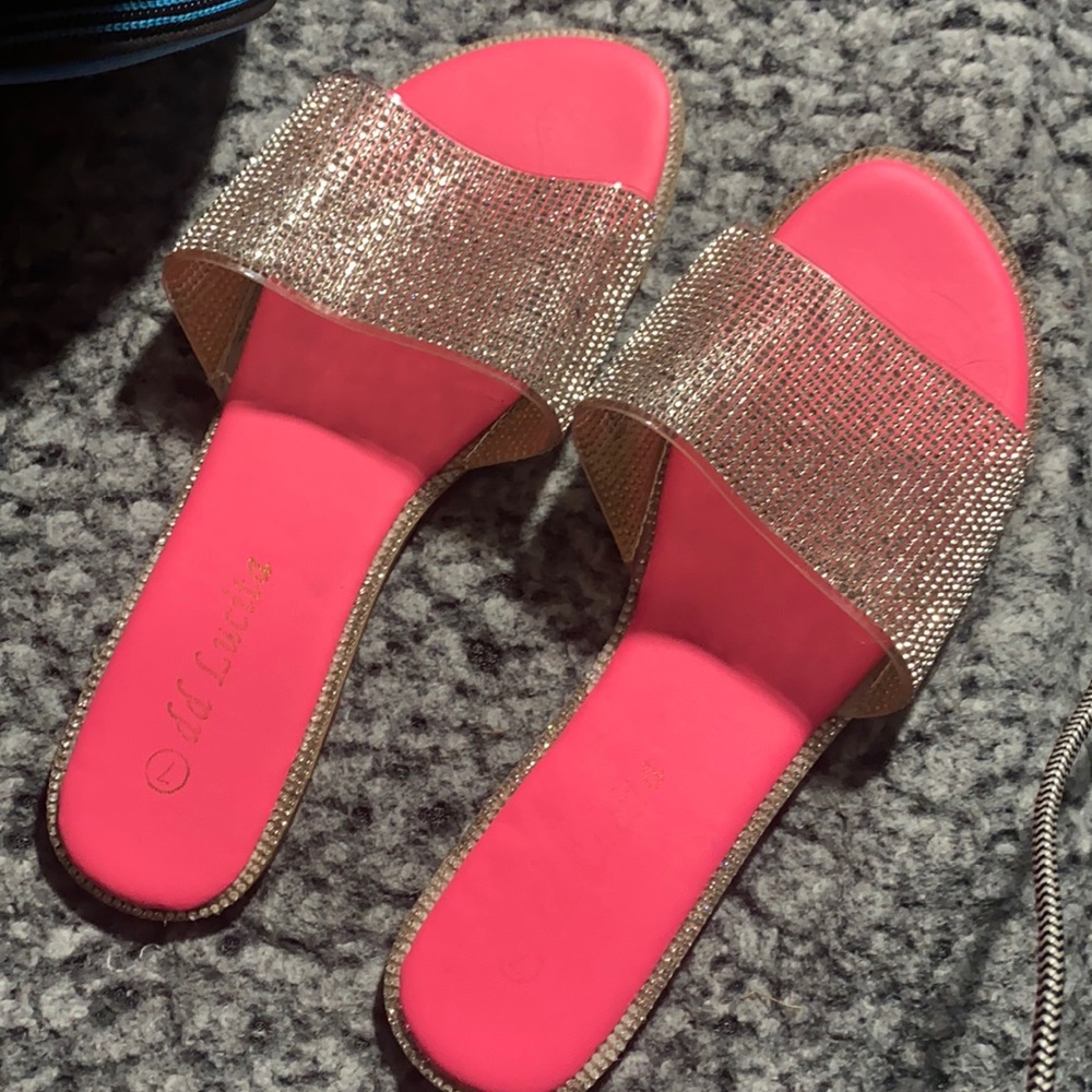 Sandles